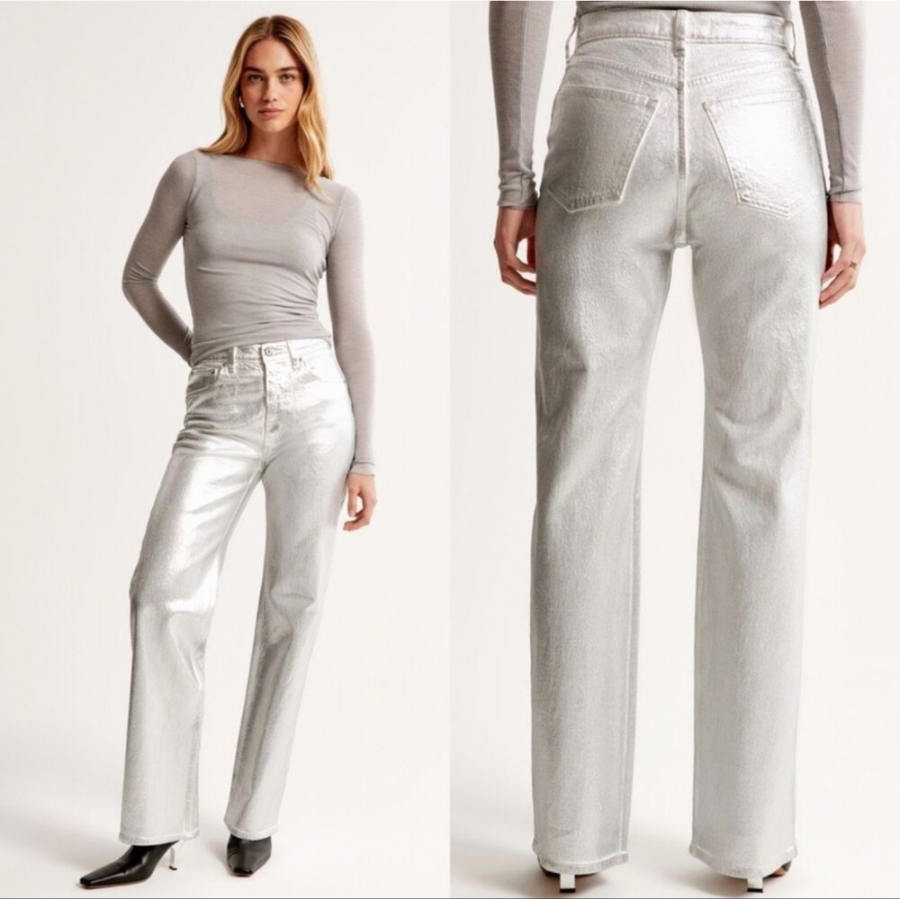 Abercrombie & Fitch High Rise 90's Silver Coated Relaxed Jeans 33